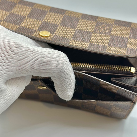 Louis Vuitton Damier Ebene Sarah Wallet - Picture 6 of 16